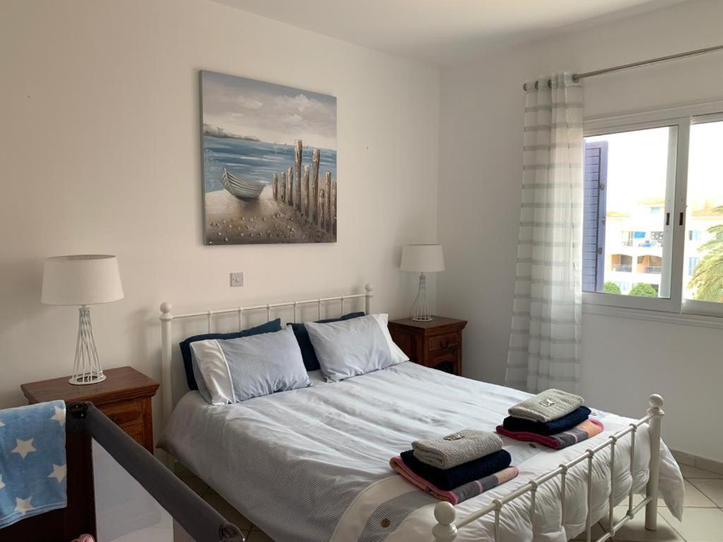 Comfortable 2 Bedroom Apartment In Popular Limnaria Gardens パ フォス エクステリア 写真