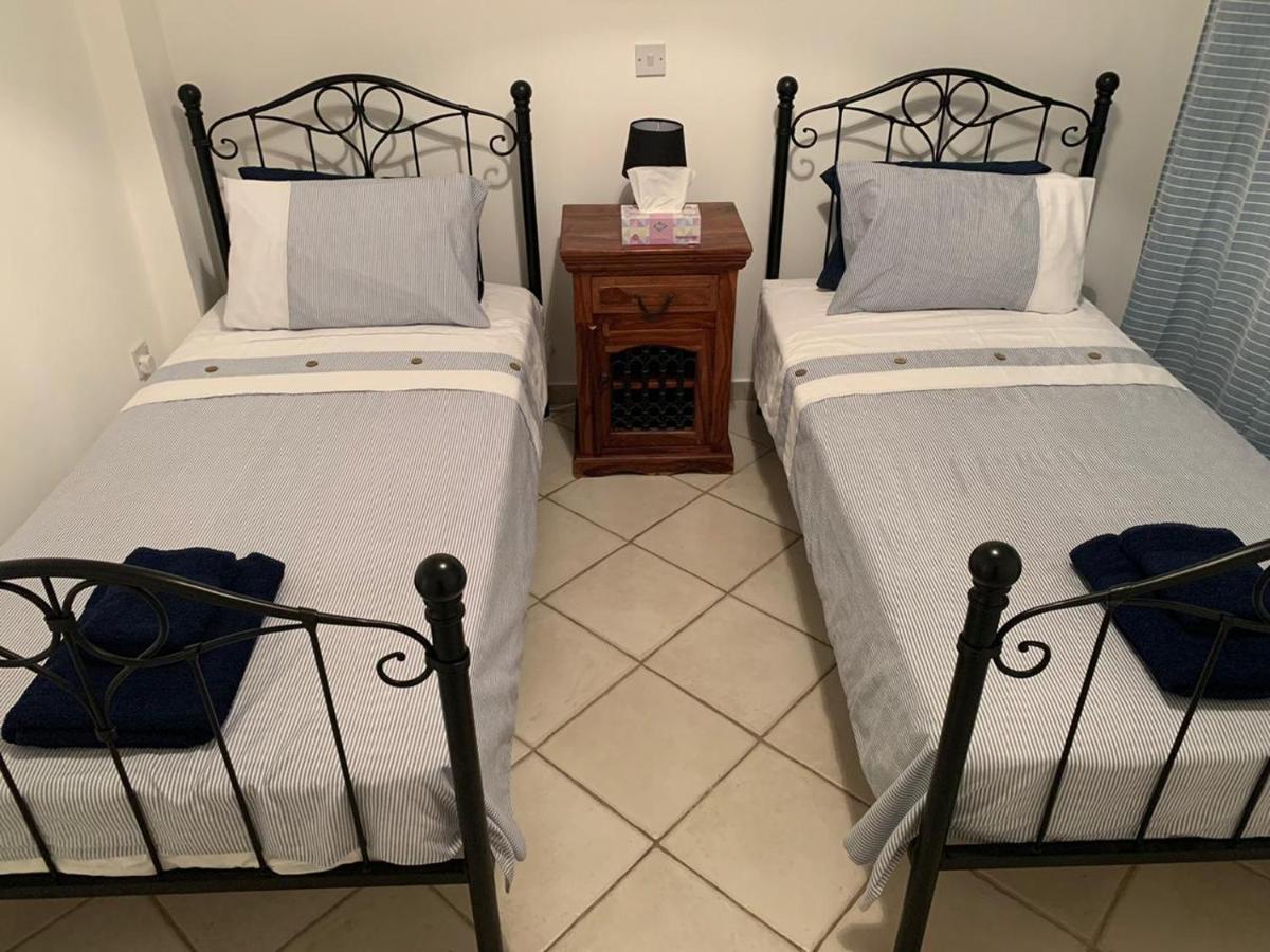 Comfortable 2 Bedroom Apartment In Popular Limnaria Gardens パ フォス エクステリア 写真