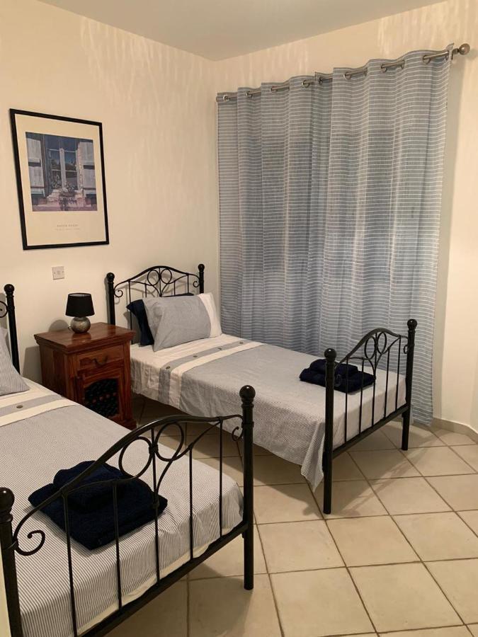 Comfortable 2 Bedroom Apartment In Popular Limnaria Gardens パ フォス エクステリア 写真