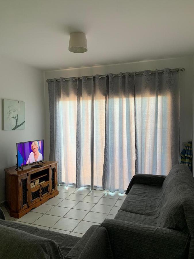 Comfortable 2 Bedroom Apartment In Popular Limnaria Gardens パ フォス エクステリア 写真